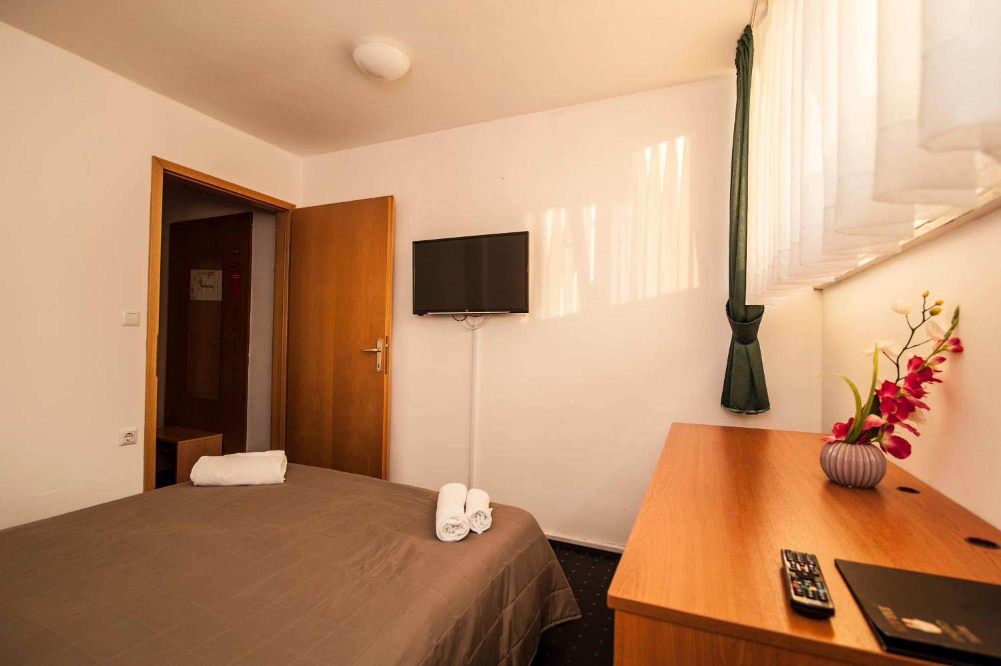 Hotel Faraon Celje Værelse billede