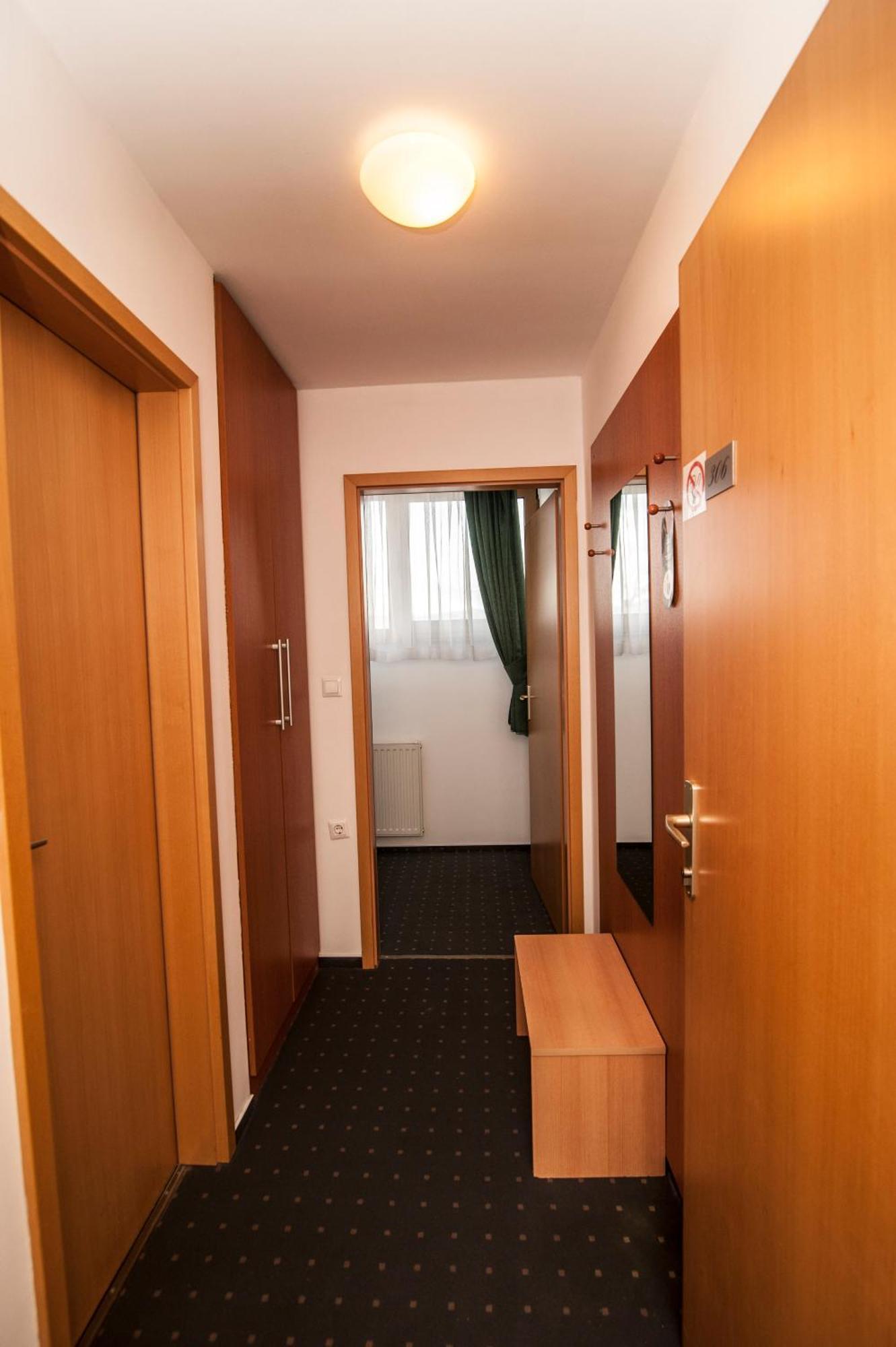 Hotel Faraon Celje Værelse billede