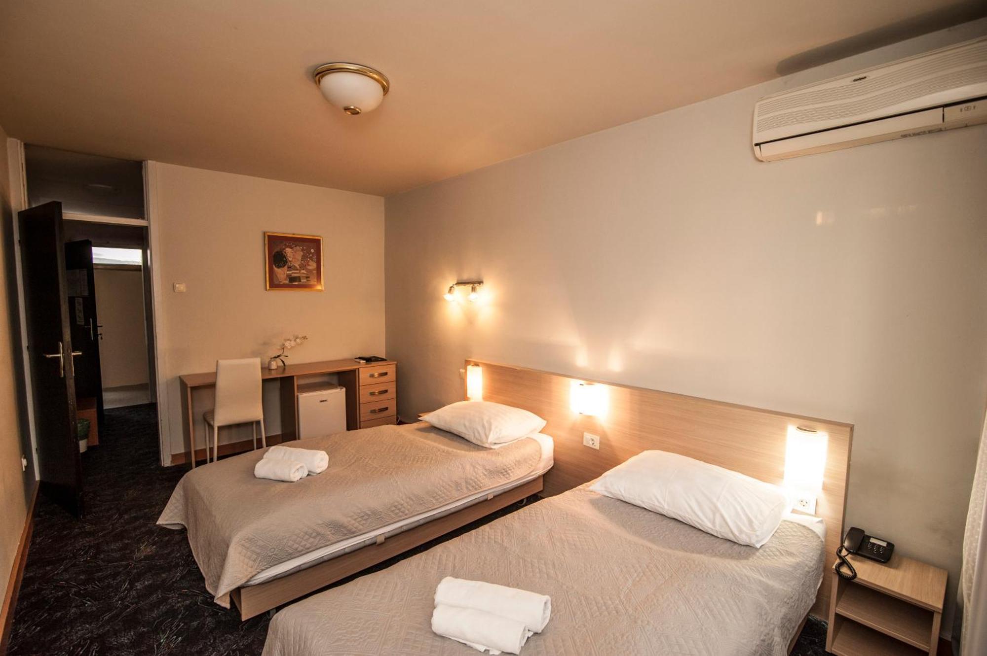Hotel Faraon Celje Værelse billede