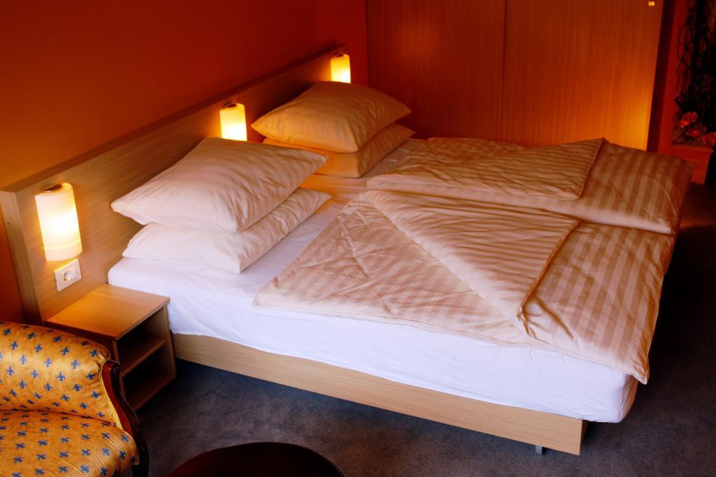 Hotel Faraon Celje Værelse billede